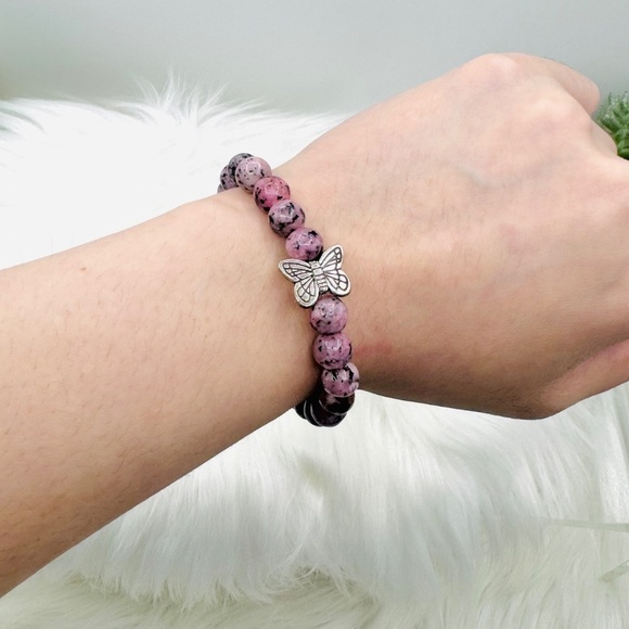 Butterfly Natural Stone Beaded Bracelet - Picture 2 of 7